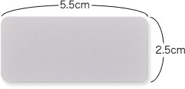 一般的な大きさ（縦約2.5cm×横約5.5cm）の名札